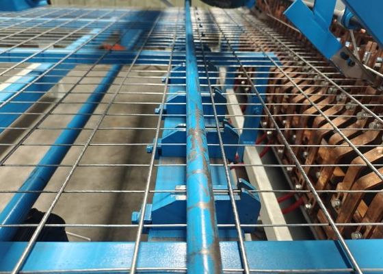 Hole Size 50*200mm Railway Mesh Welding Machine Servo Motor Pull